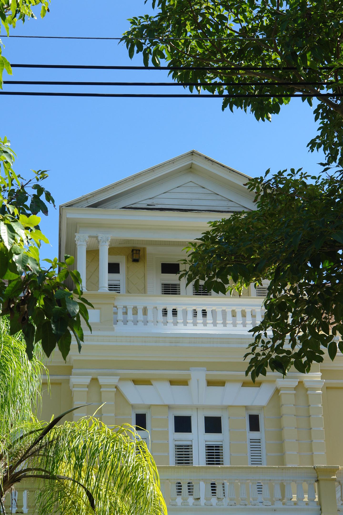 Casa La Giralda - Avenida Miramar, esquina calle Marti 651 - San Juan (Miramar) - 2011 00009